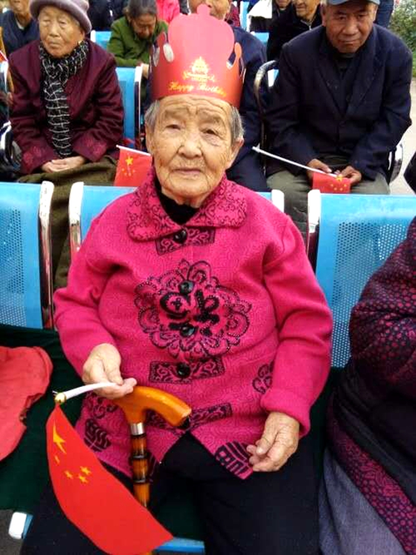 张岩一家亲新时代文明实践志愿者服务红十月敬老篇(三)