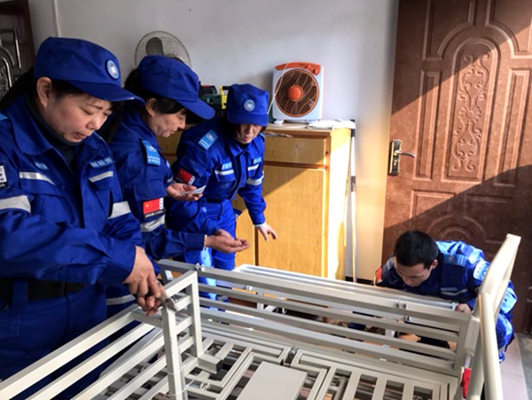 关爱失能老人,情暖人暖心更暖