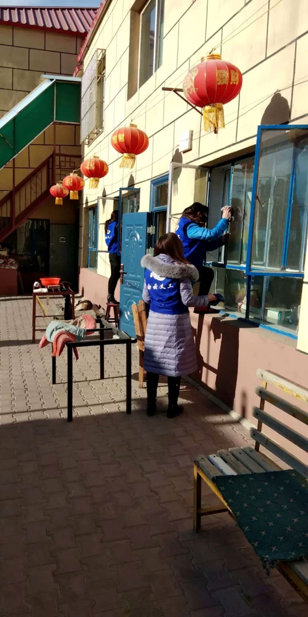 包头市白云区义工走进养老院 敬老爱老暖人心