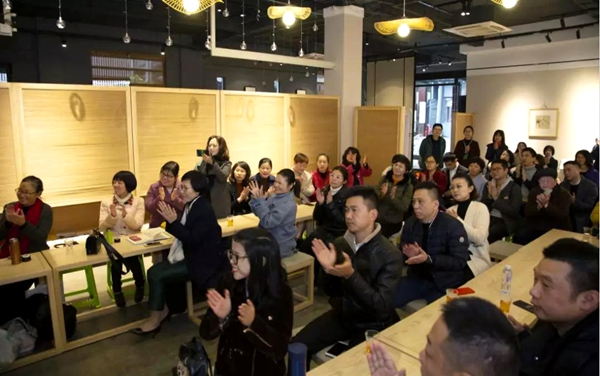 福建省情商研究会服务职工群众 做好情商研究
