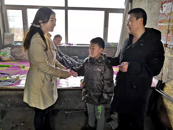 辽阳市爱心永恒助学慈善义工队献爱心
