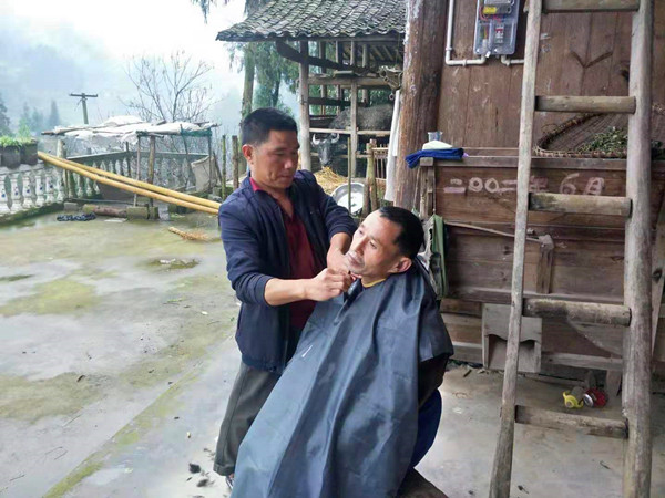 助人为乐的残障人士杨秀华