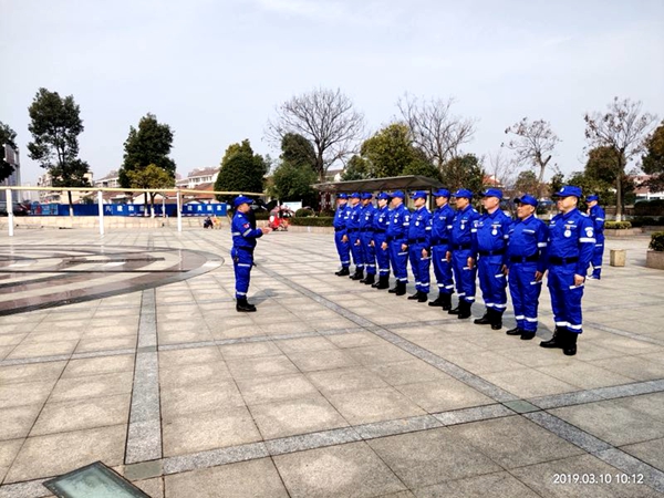 湖南省常德市澧县《应急救援队》开展素质训练