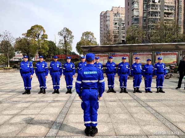 湖南省常德市澧县《应急救援队》开展素质训练