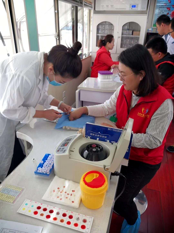 内蒙古乌海市爱心协会参加无偿献血、造血干细胞采集活动