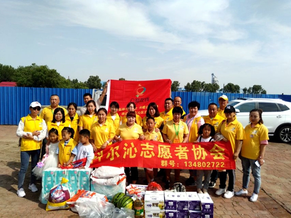 科尔沁志愿者协会“端午节”走进敖力布皋敬老院“迎端午 敬老人”活动