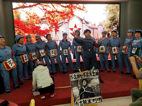 江西省瑞金市文明瑞金志愿者联合会等举行捐资助学交流会