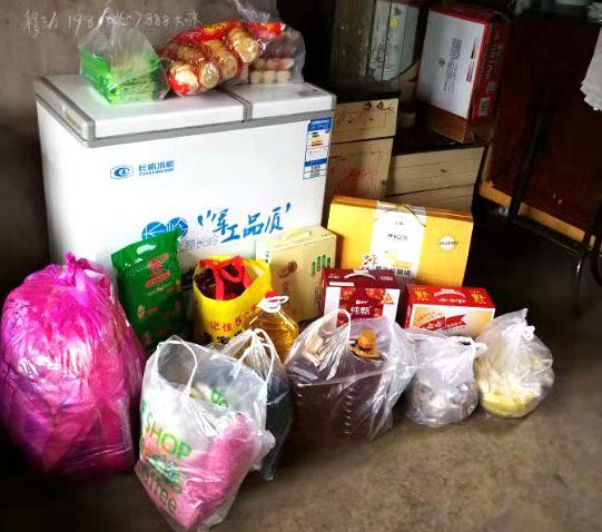 锦州黑山博爱爱心团举行联合扶贫公益活动