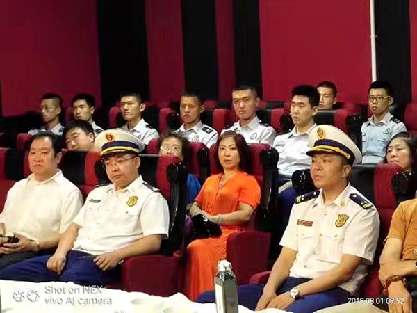 庆祝建国70周年慰问消防指战员活动在道里拉开帷幕