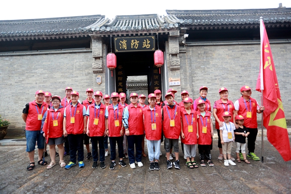 走进“火焰蓝”,学习“消防知识”
