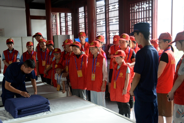 走进“火焰蓝”,学习“消防知识”