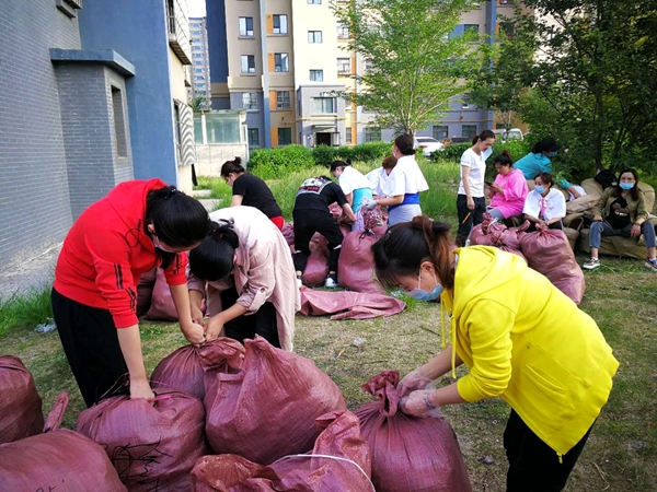 张岩一家亲系列爱心公益活动