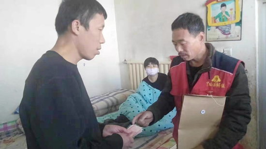 大爱行天下 热血暖人间
