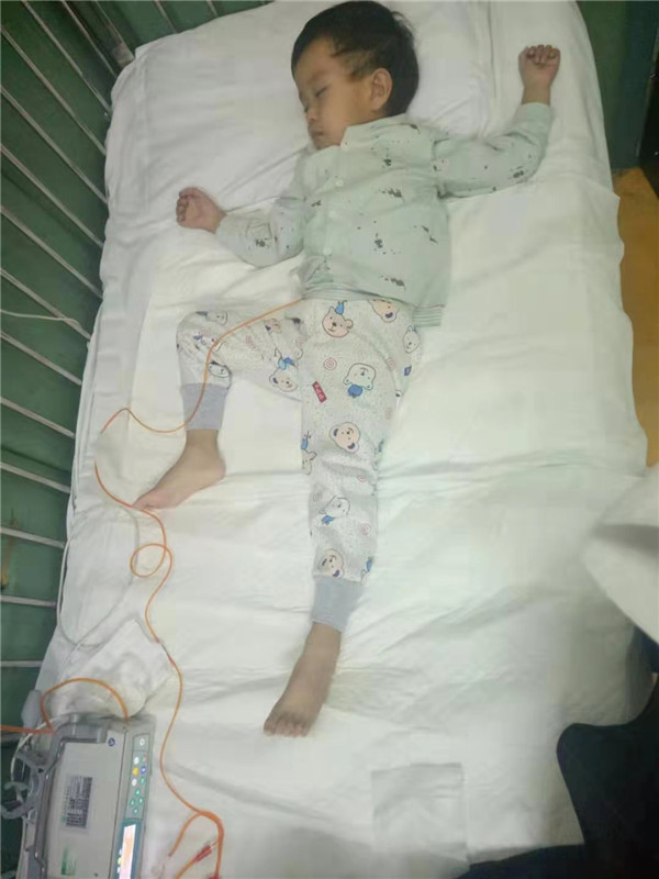 “张家口好人”为重病幼童募捐善款暖人心