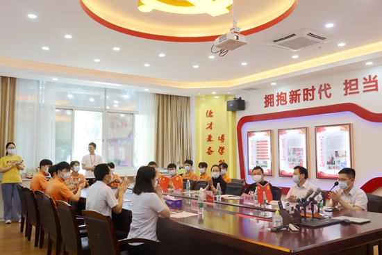 金融同业部党支部组织开展 “不忘初心、牢记使命—为复学保驾护航” 主题党日活动