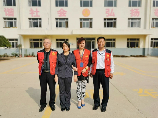丰润区大江户公益志愿者团队,中国雷锋报社唐山站,公益在线唐山工作站, 庆双节“我为老人尽孝心活动”